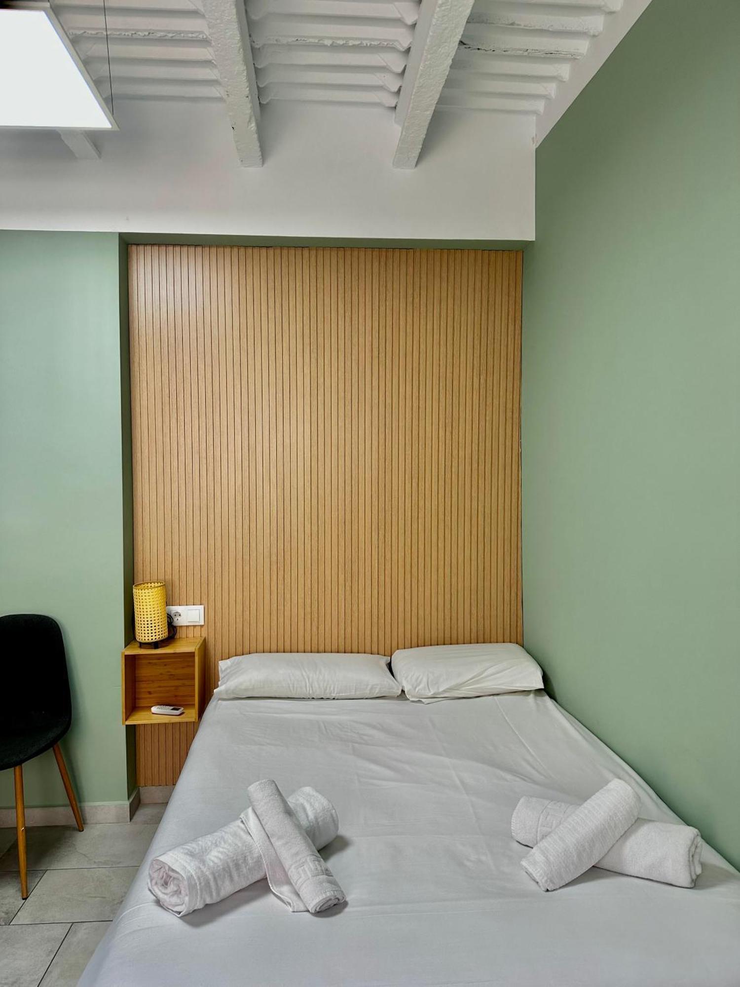 Lovely Studio Apartment Málaga Exteriör bild